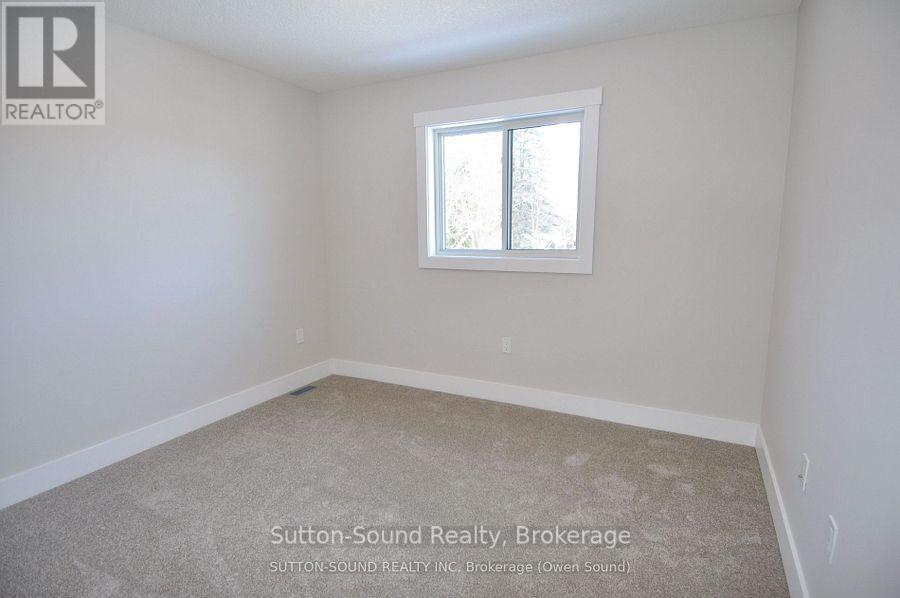 622 8th Street W, Owen Sound, Ontario  N4K 5N3 - Photo 15 - X12661152