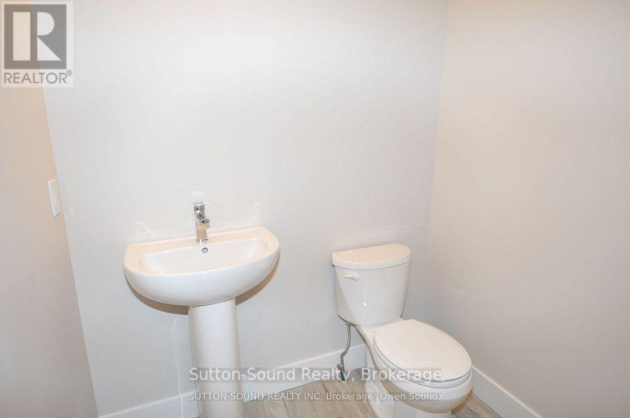 622 8th Street W, Owen Sound, Ontario  N4K 5N3 - Photo 5 - X12661152