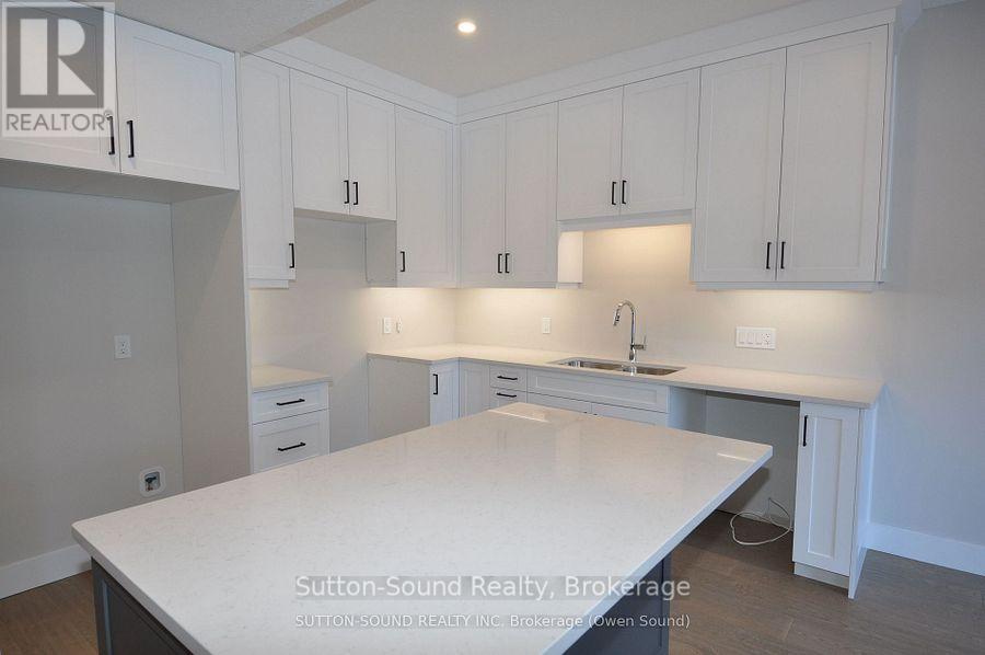 622 8th Street W, Owen Sound, Ontario  N4K 5N3 - Photo 6 - X12661152