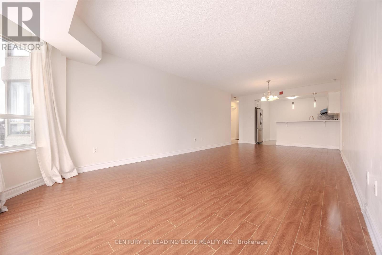 302 - 175 Cedar Avenue, Richmond Hill, Ontario  L4C 9V3 - Photo 4 - N12665352