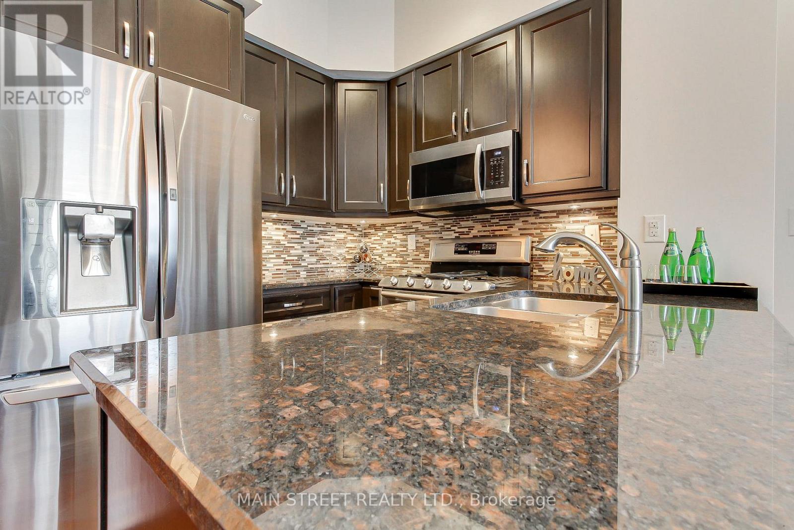 619 - 111 Civic Square Gate, Aurora, Ontario  L4G 0S6 - Photo 10 - N12665370