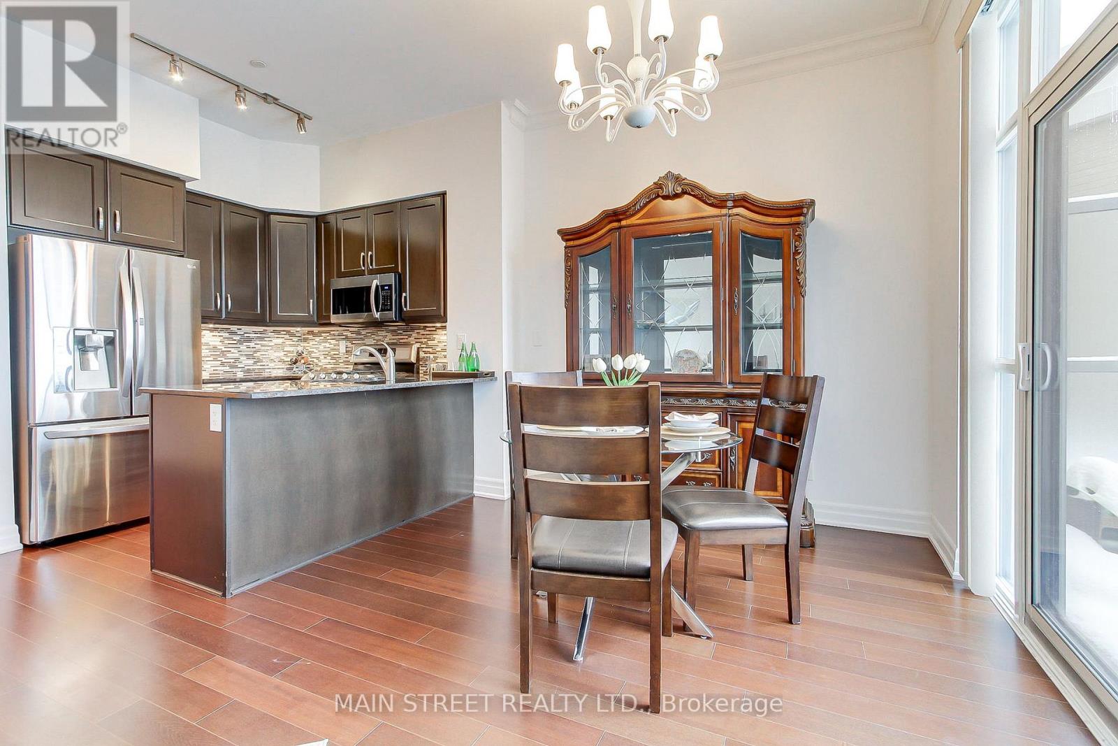 619 - 111 Civic Square Gate, Aurora, Ontario  L4G 0S6 - Photo 14 - N12665370