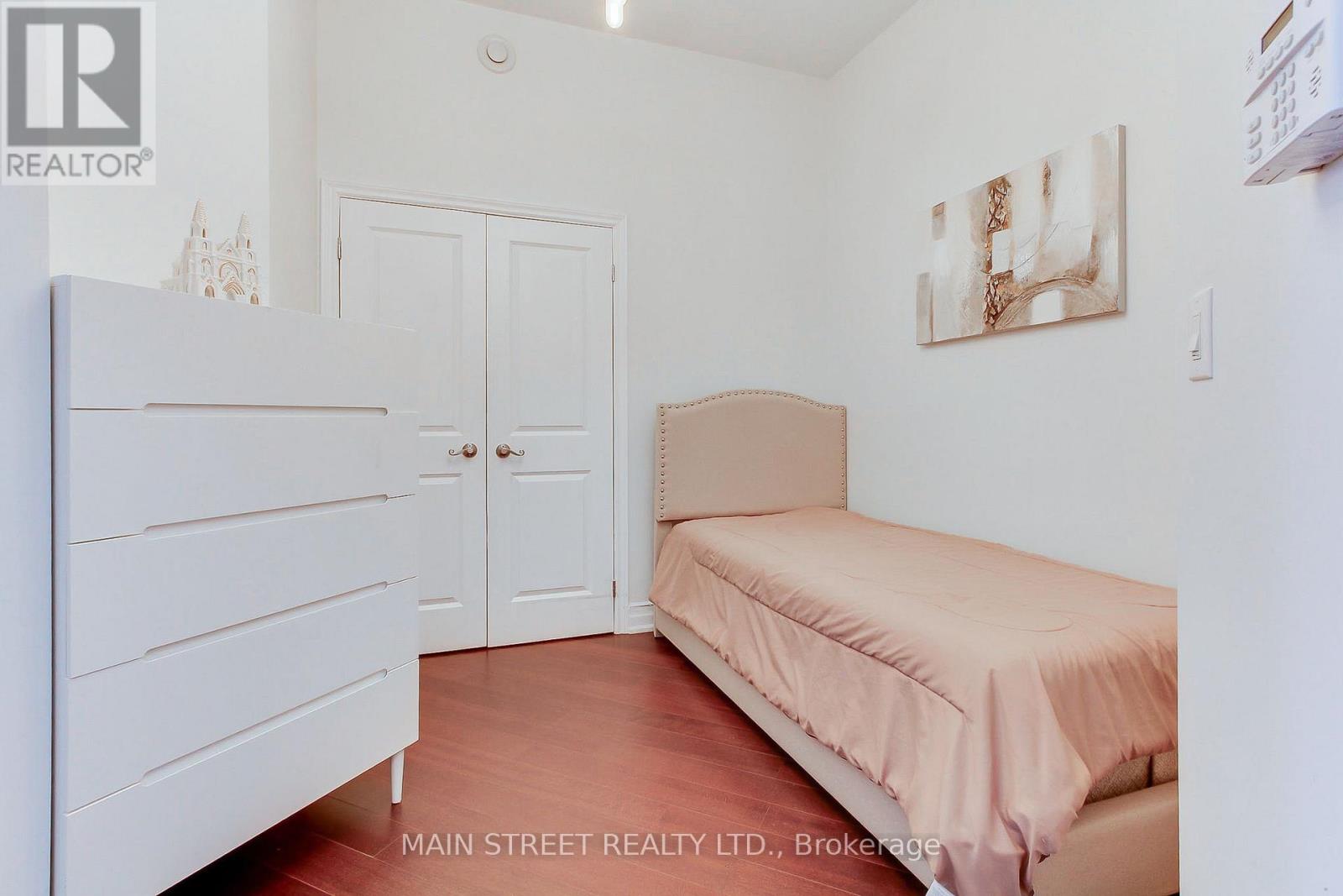 619 - 111 Civic Square Gate, Aurora, Ontario  L4G 0S6 - Photo 25 - N12665370