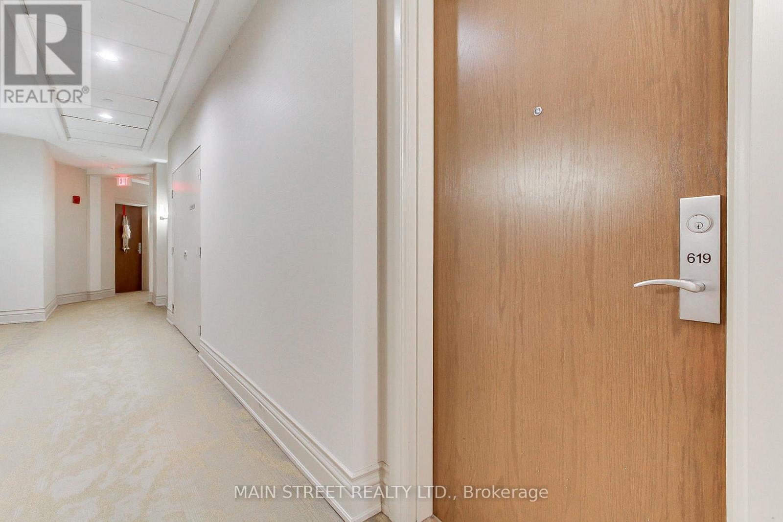 619 - 111 Civic Square Gate, Aurora, Ontario  L4G 0S6 - Photo 6 - N12665370