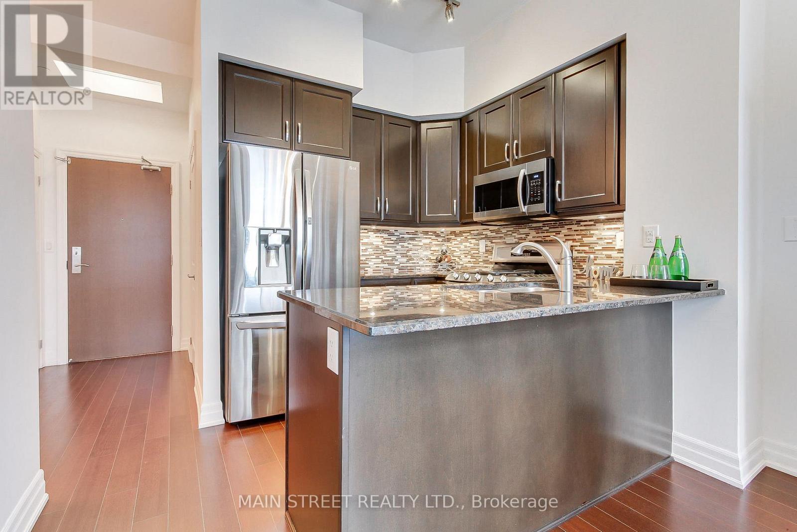 619 - 111 Civic Square Gate, Aurora, Ontario  L4G 0S6 - Photo 9 - N12665370