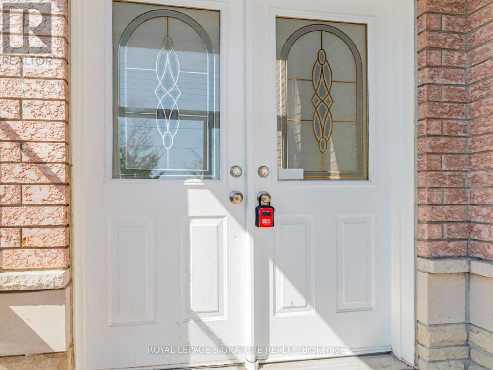 33 Bilberry Crescent, Richmond Hill, Ontario  L4S 2M4 - Photo 1 - N12665442