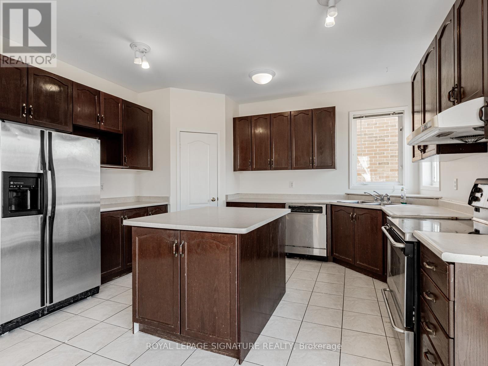 33 Bilberry Crescent, Richmond Hill, Ontario  L4S 2M4 - Photo 17 - N12665442