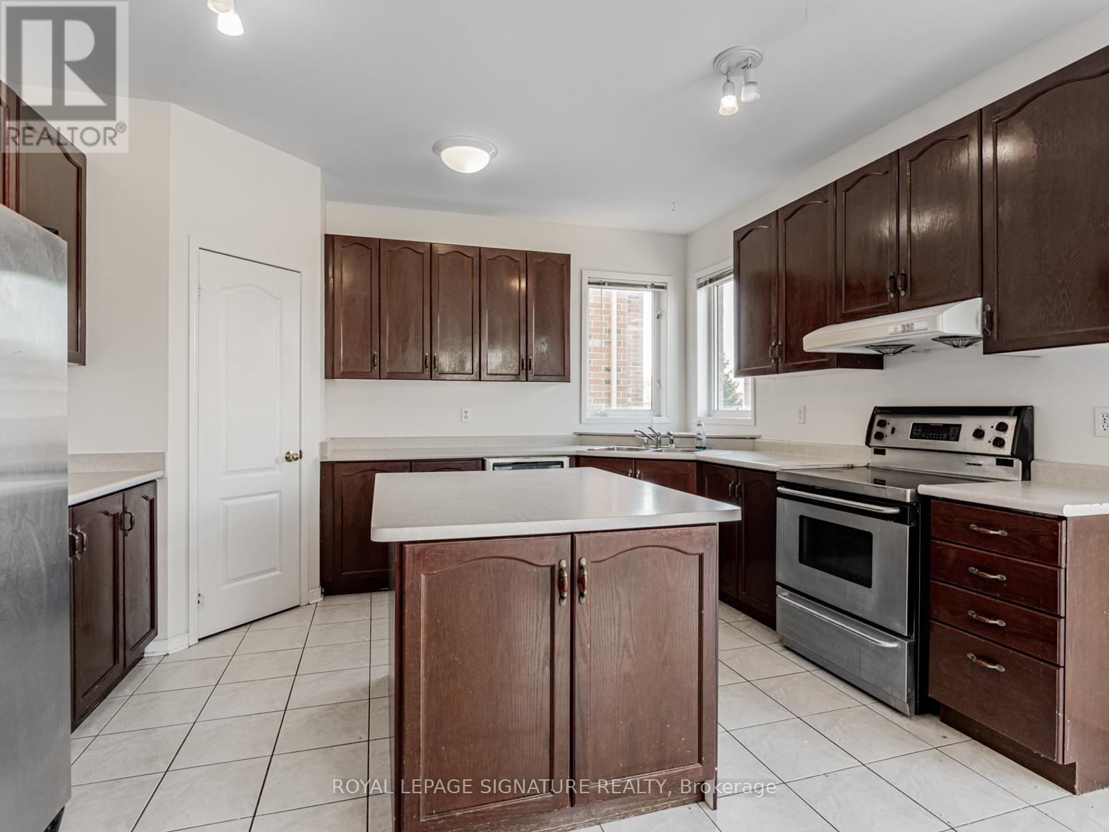 33 Bilberry Crescent, Richmond Hill, Ontario  L4S 2M4 - Photo 18 - N12665442