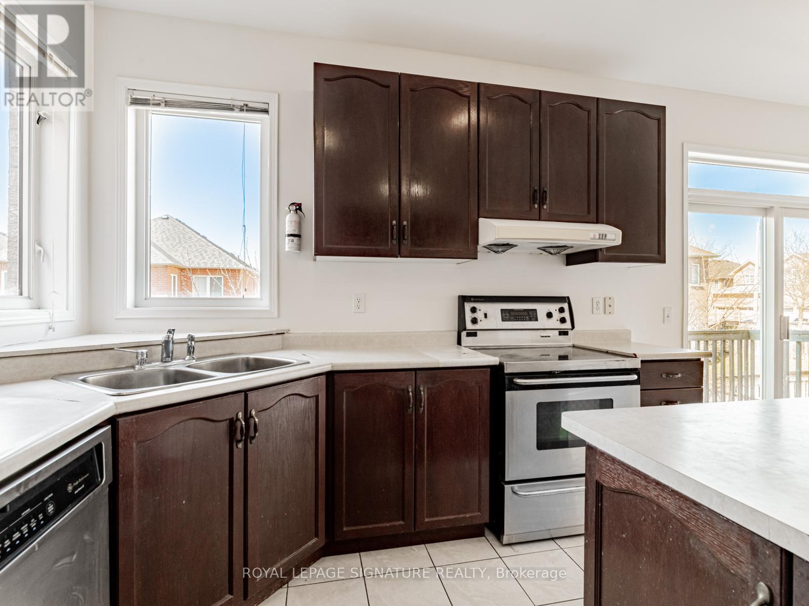 33 Bilberry Crescent, Richmond Hill, Ontario  L4S 2M4 - Photo 19 - N12665442