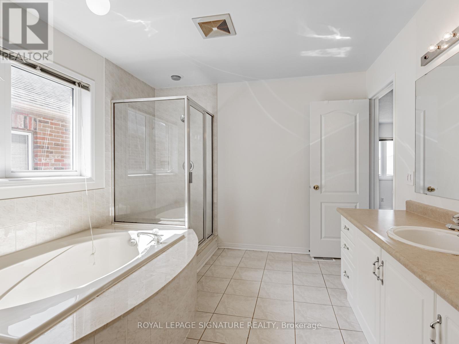 33 Bilberry Crescent, Richmond Hill, Ontario  L4S 2M4 - Photo 32 - N12665442