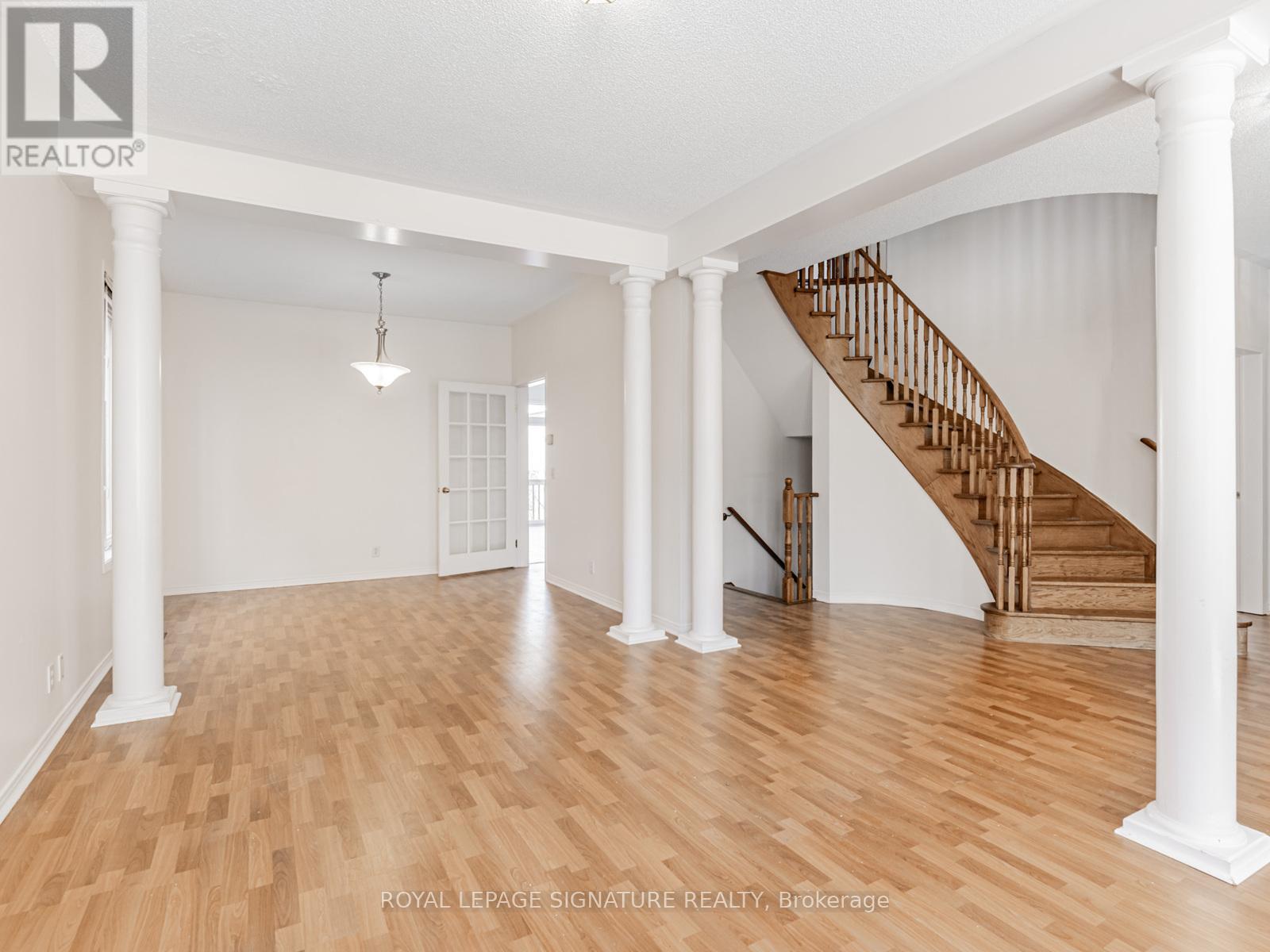 33 Bilberry Crescent, Richmond Hill, Ontario  L4S 2M4 - Photo 5 - N12665442