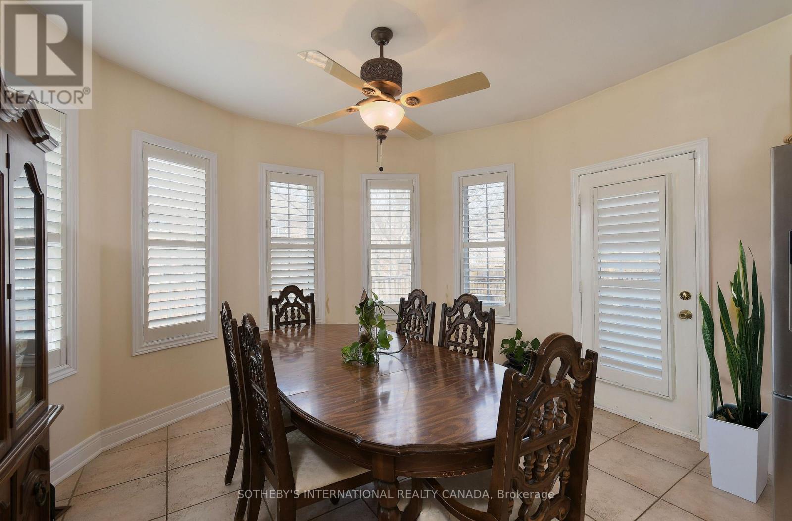 110 Velmar Drive, Vaughan, Ontario  L4L 8W4 - Photo 17 - N12665466