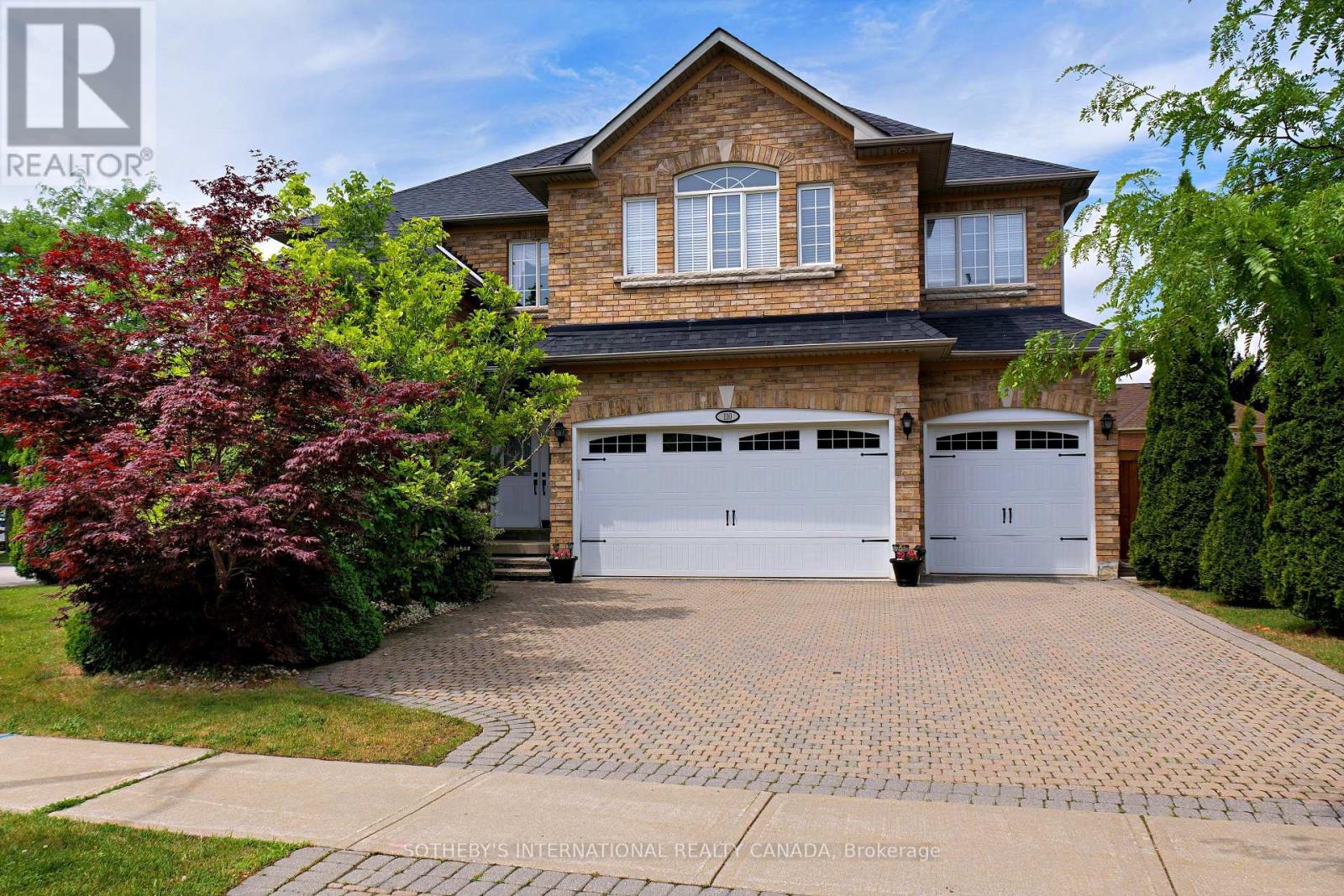 110 Velmar Drive, Vaughan, Ontario  L4L 8W4 - Photo 5 - N12665466