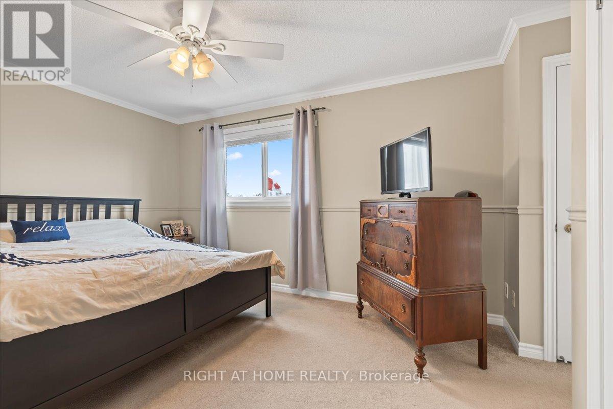 7 Michael Crescent, Barrie, Ontario  L4M 6Y9 - Photo 10 - S12665574