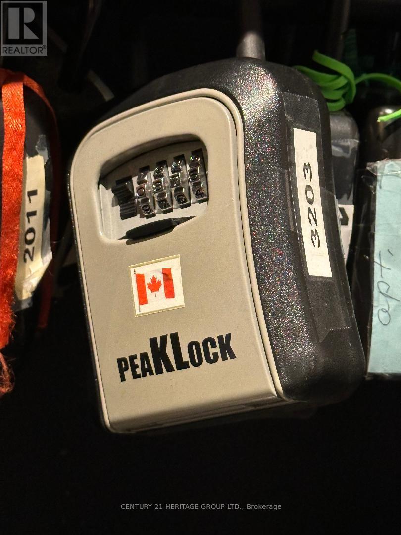 3203 - 290 Adelaide Street W, Toronto, Ontario  M5V 1P6 - Photo 24 - C12663914