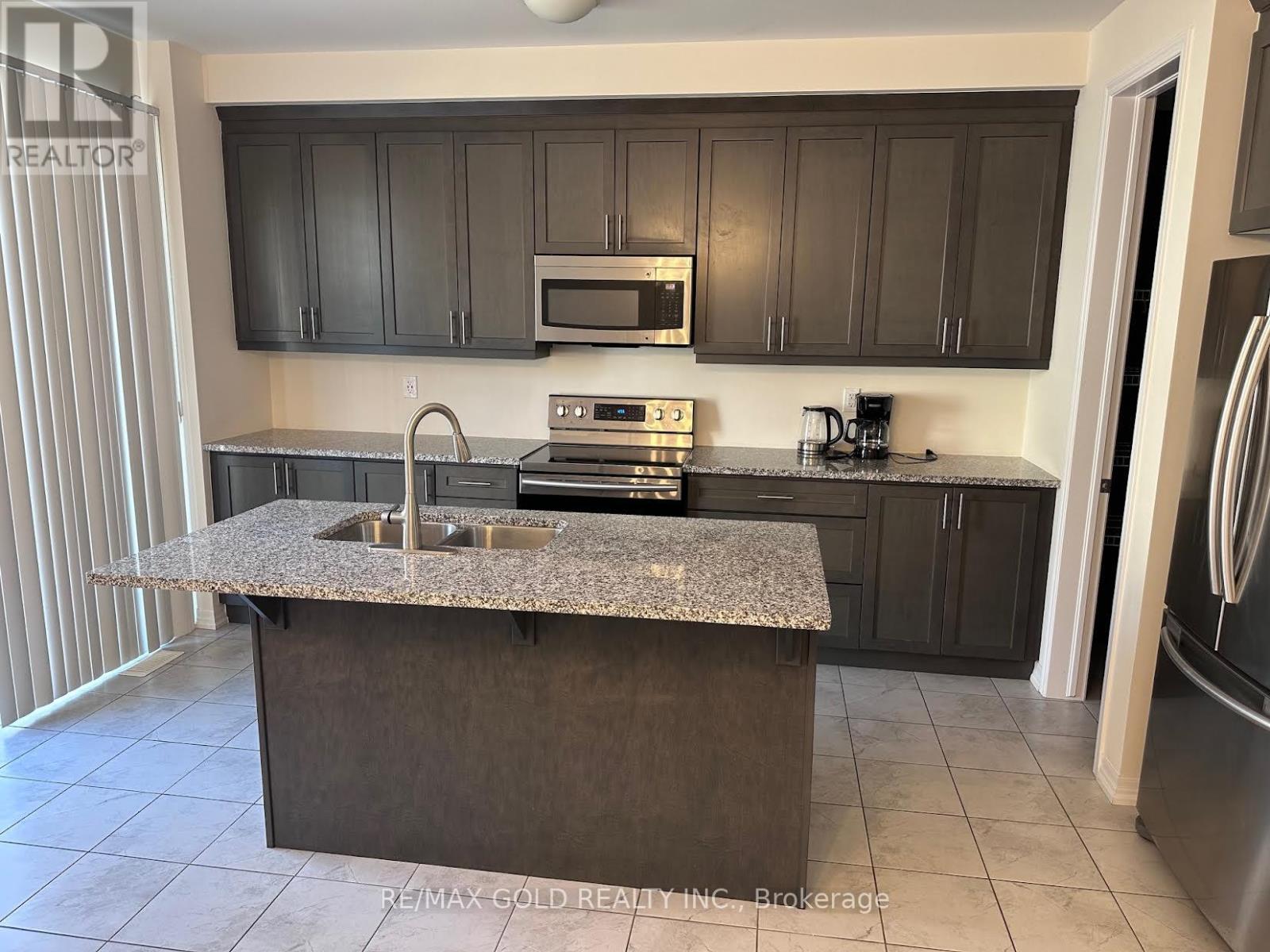 3 - 3256 Charles Fay Passage Drive, Oakville, Ontario  L6M 1S2 - Photo 6 - W12665354