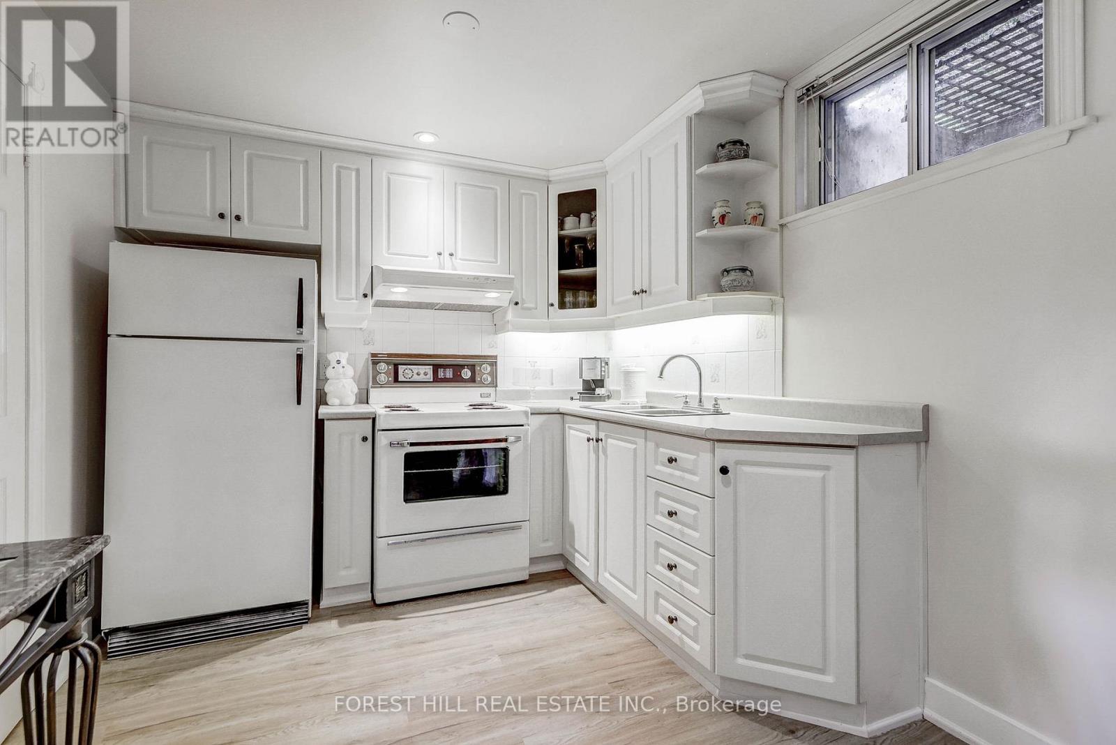 89 Portage Avenue, Toronto, Ontario  M9N 3H2 - Photo 34 - W12665418