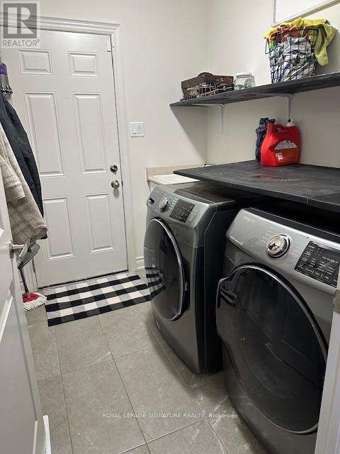 1317 Raspberry Terrace, Milton, Ontario  L9E 1N3 - Photo 15 - W12665452