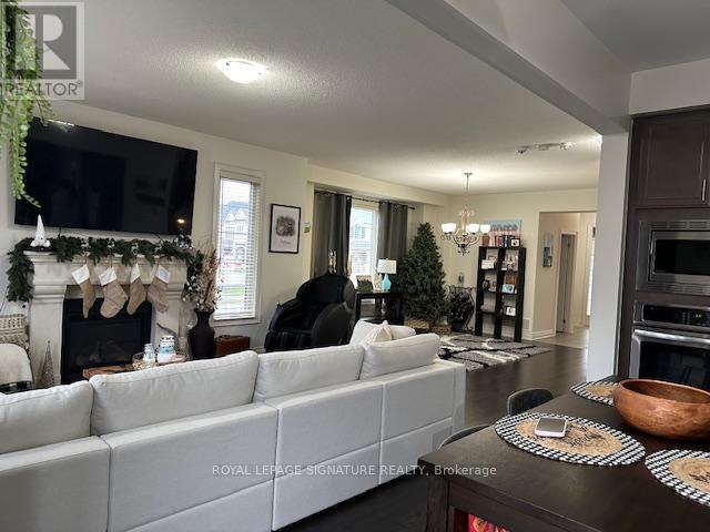 1317 Raspberry Terrace, Milton, Ontario  L9E 1N3 - Photo 18 - W12665452