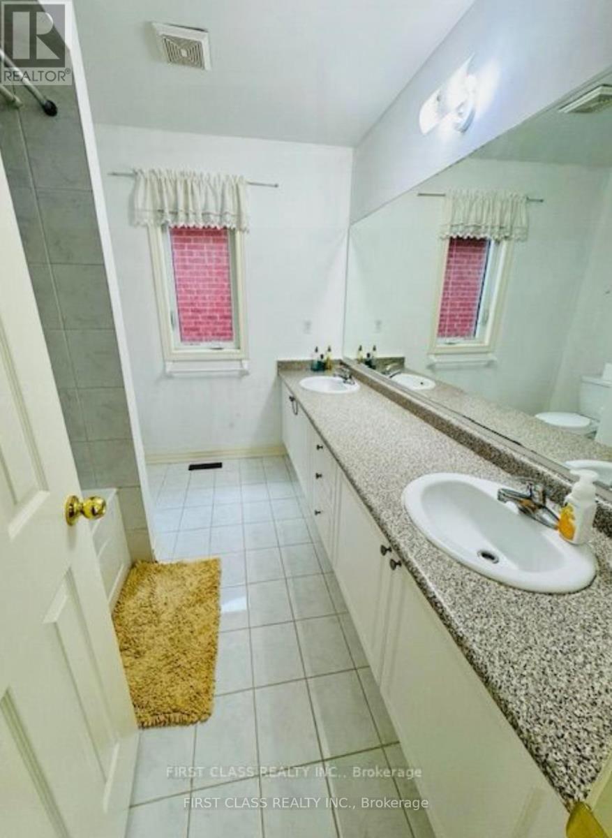 239 Dalgleish Gardens, Milton, Ontario  L9T 6Z8 - Photo 15 - W12665506