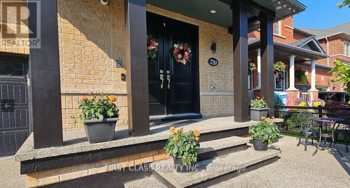 239 Dalgleish Gardens, Milton, Ontario  L9T 6Z8 - Photo 2 - W12665506