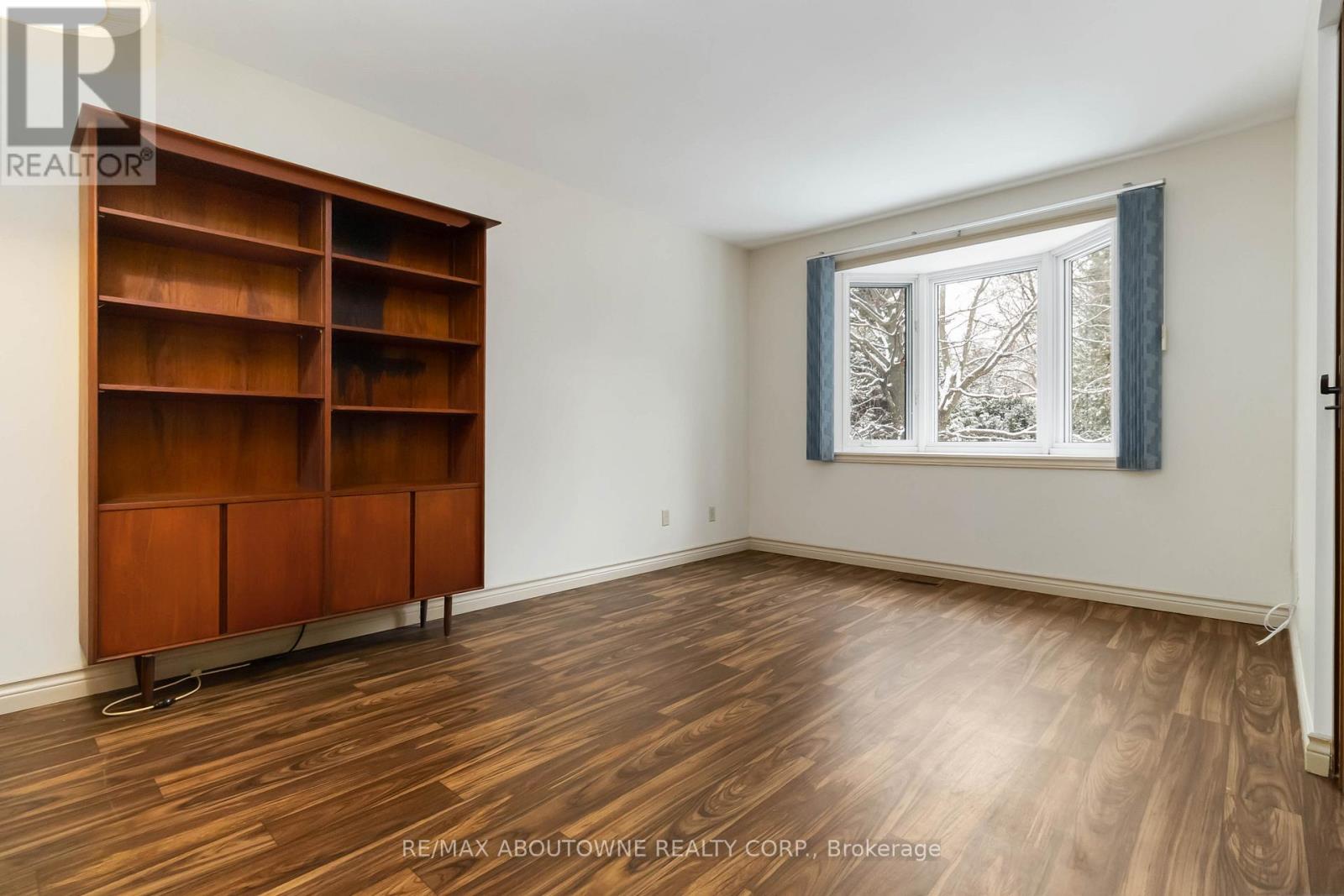 1087 Tanglewood Court, Oakville, Ontario  L6L 5H6 - Photo 27 - W12665560