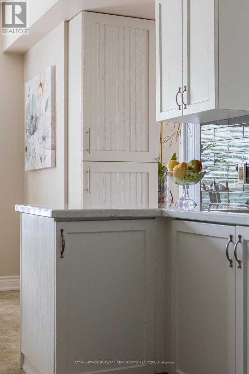 305 - 3497 Upper Middle Road, Burlington, Ontario  L7M 4T6 - Photo 10 - W12665570