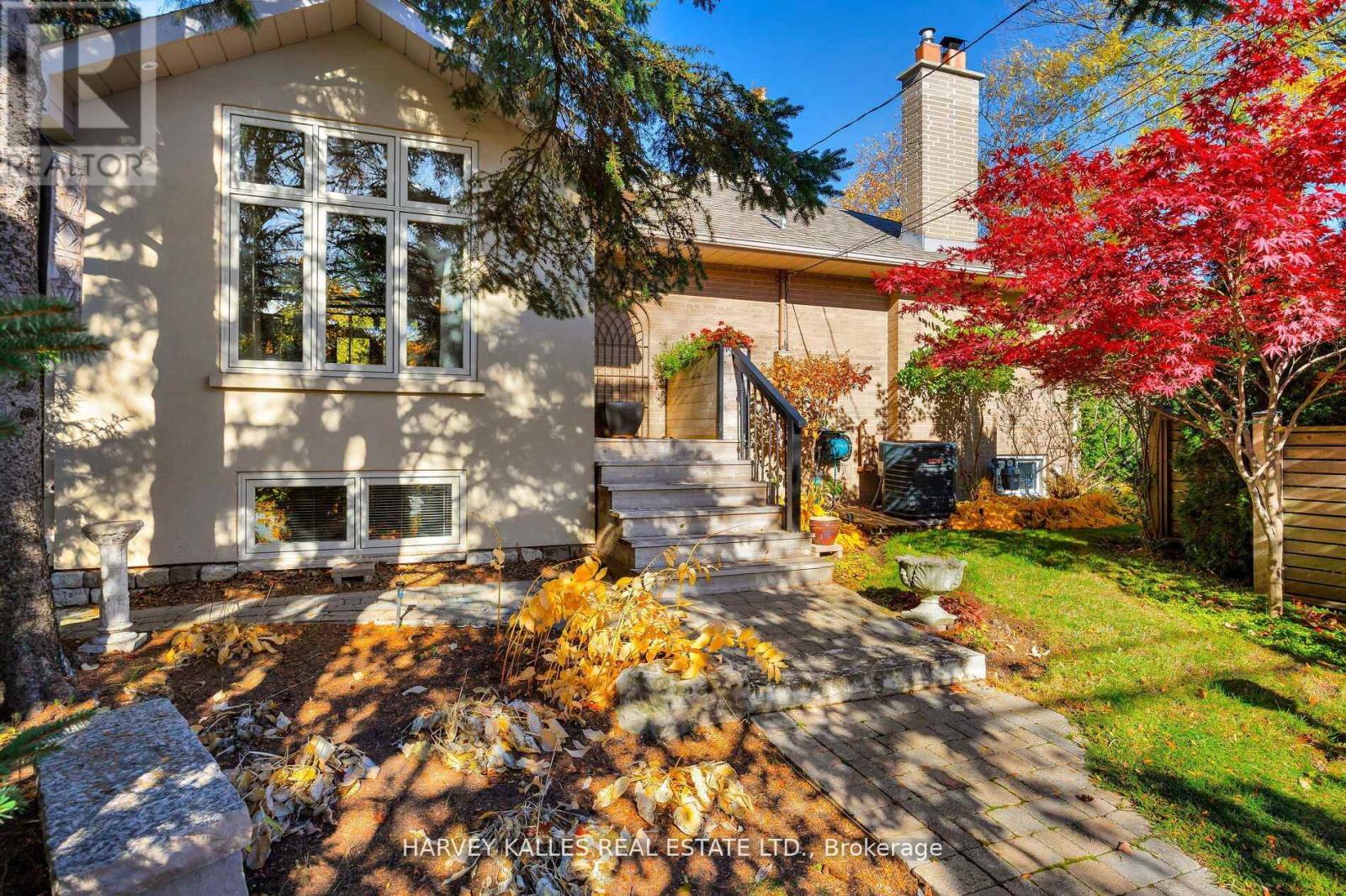 24 Cedarland Drive, Toronto, Ontario  M9A 2K2 - Photo 13 - W12665614