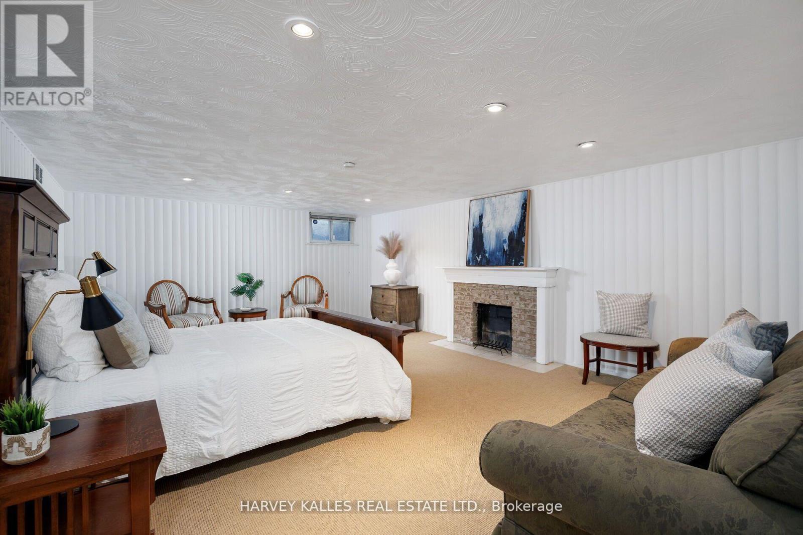 24 Cedarland Drive, Toronto, Ontario  M9A 2K2 - Photo 34 - W12665614