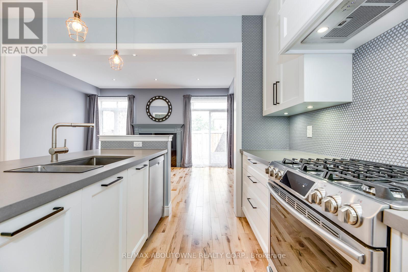 365 Leadwood Gate, Oakville, Ontario  L6M 1L7 - Photo 16 - W12665616