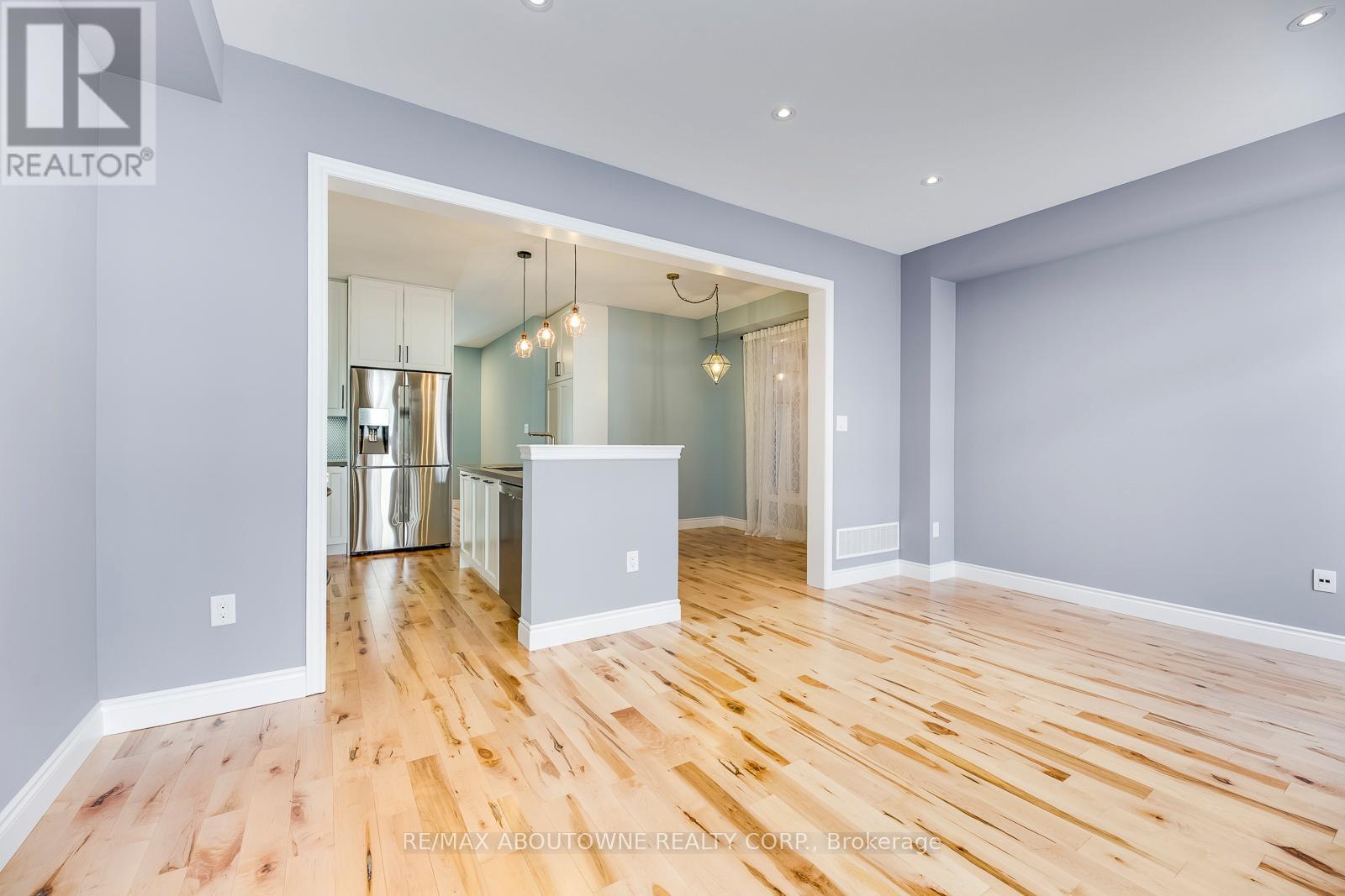 365 Leadwood Gate, Oakville, Ontario  L6M 1L7 - Photo 22 - W12665616