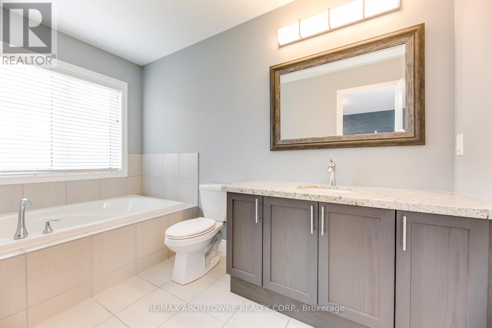 365 Leadwood Gate, Oakville, Ontario  L6M 1L7 - Photo 28 - W12665616