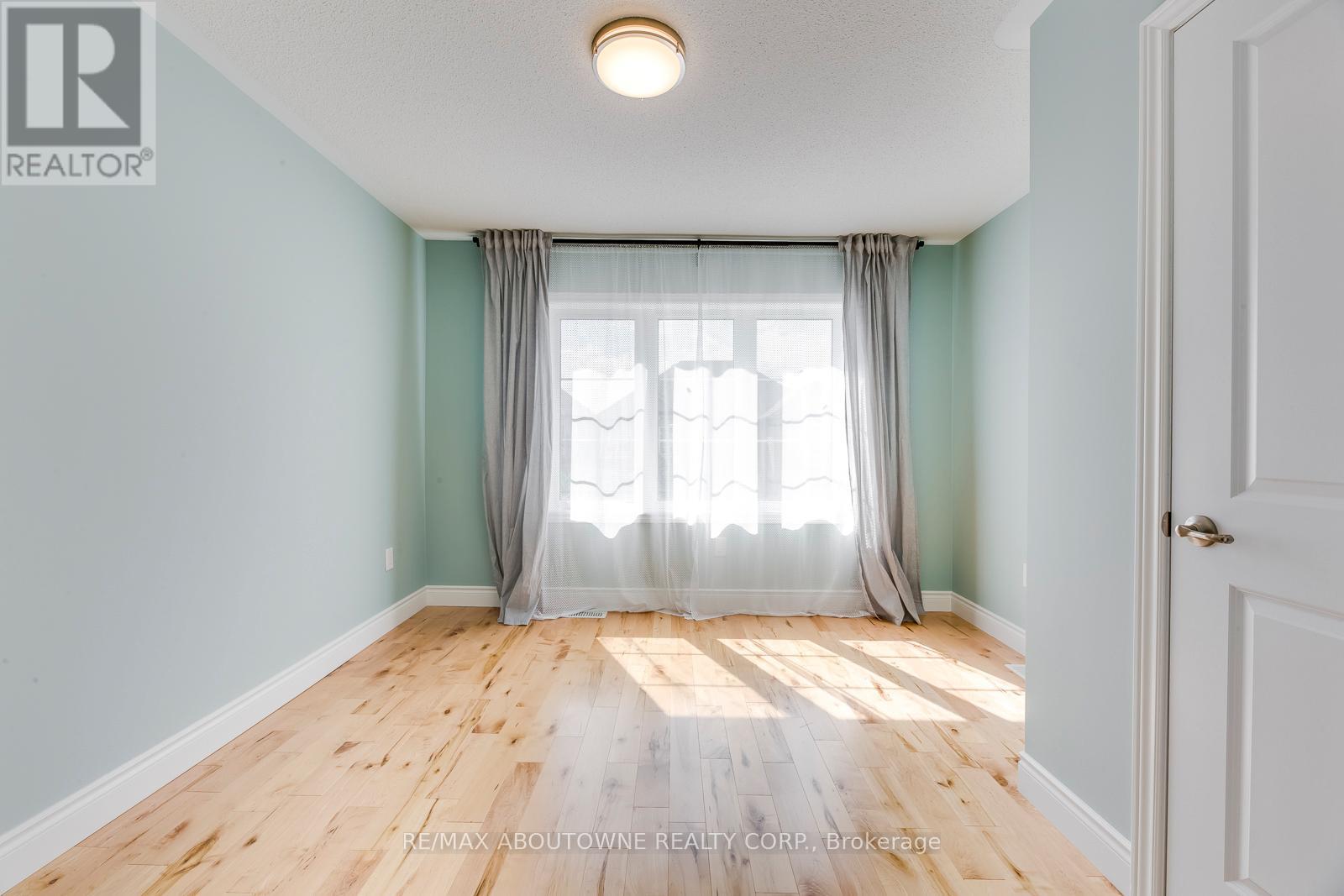 365 Leadwood Gate, Oakville, Ontario  L6M 1L7 - Photo 30 - W12665616