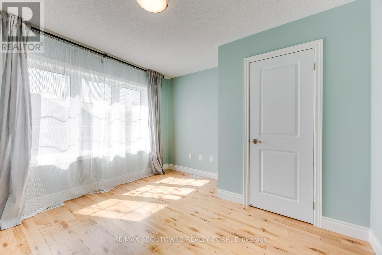 365 Leadwood Gate, Oakville, Ontario  L6M 1L7 - Photo 31 - W12665616