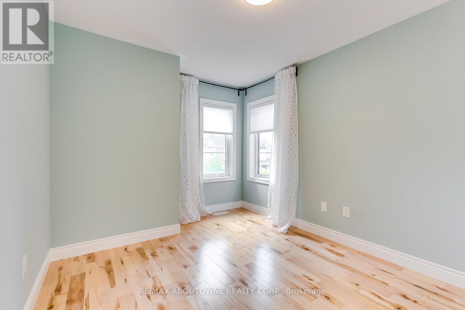 365 Leadwood Gate, Oakville, Ontario  L6M 1L7 - Photo 33 - W12665616