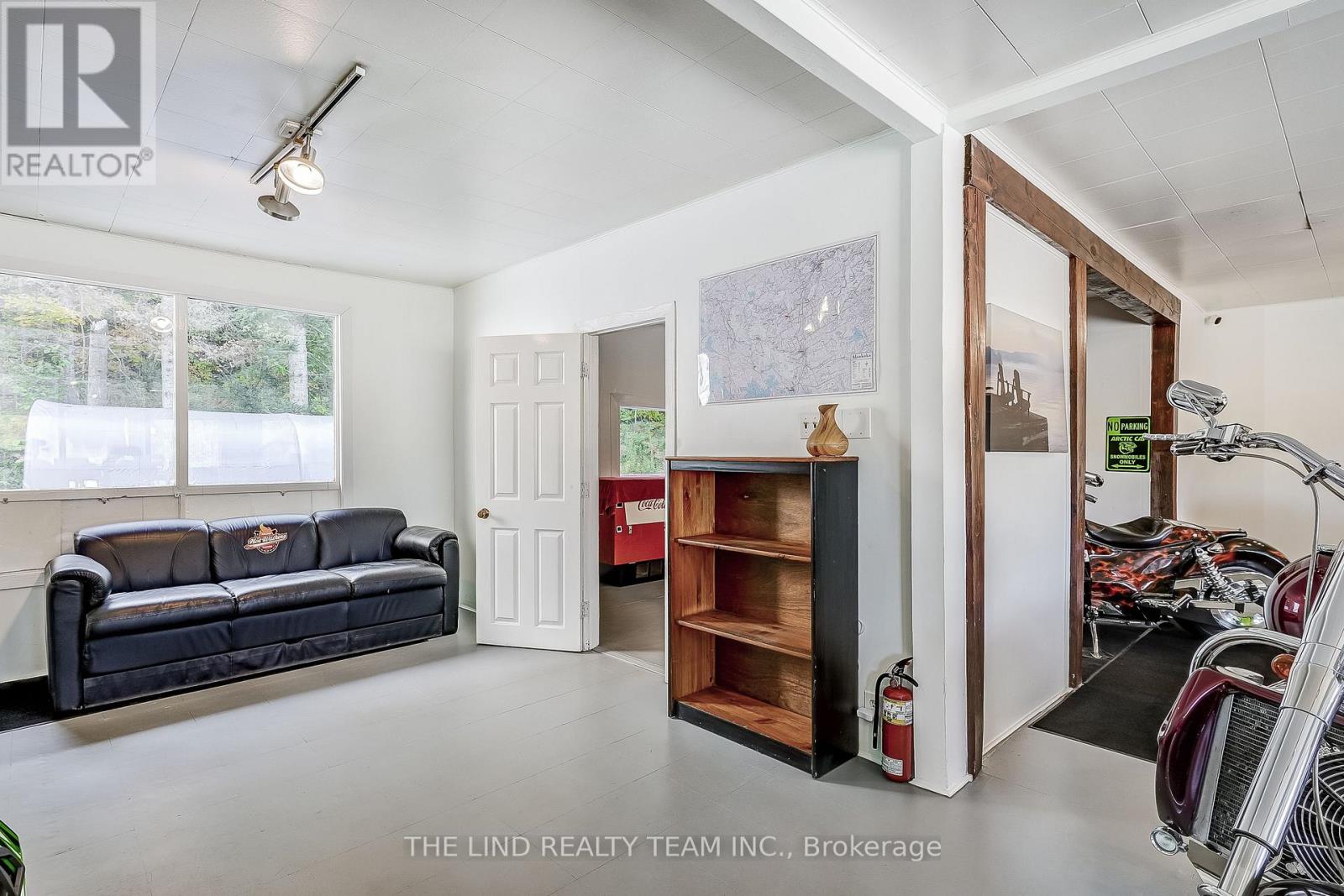 949 Raymond Road, Muskoka Lakes, Ontario  P0B 1M0 - Photo 30 - X12438100