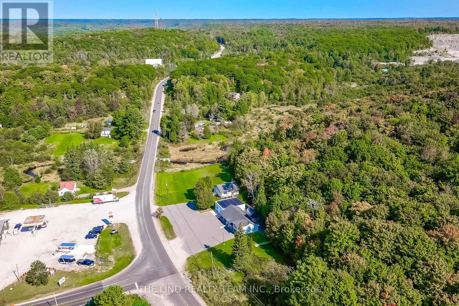 949 Raymond Road, Muskoka Lakes, Ontario  P0B 1M0 - Photo 47 - X12438100