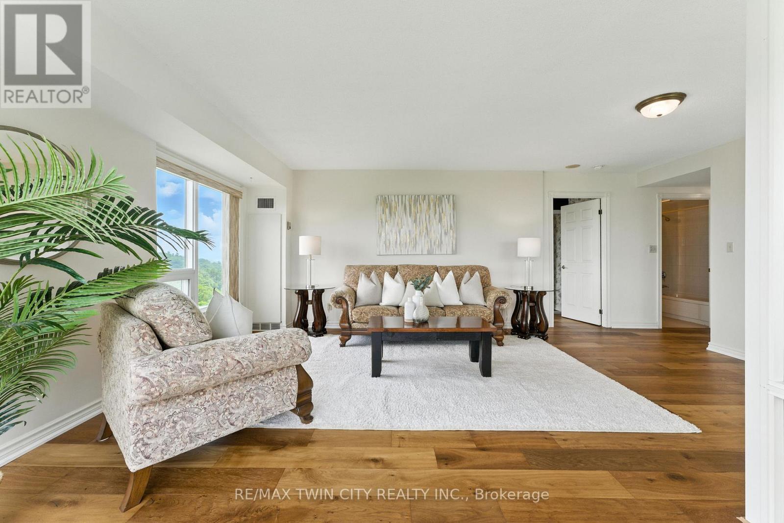 1104 - 237 King Street W, Cambridge, Ontario  N3H 5L2 - Photo 15 - X12665588