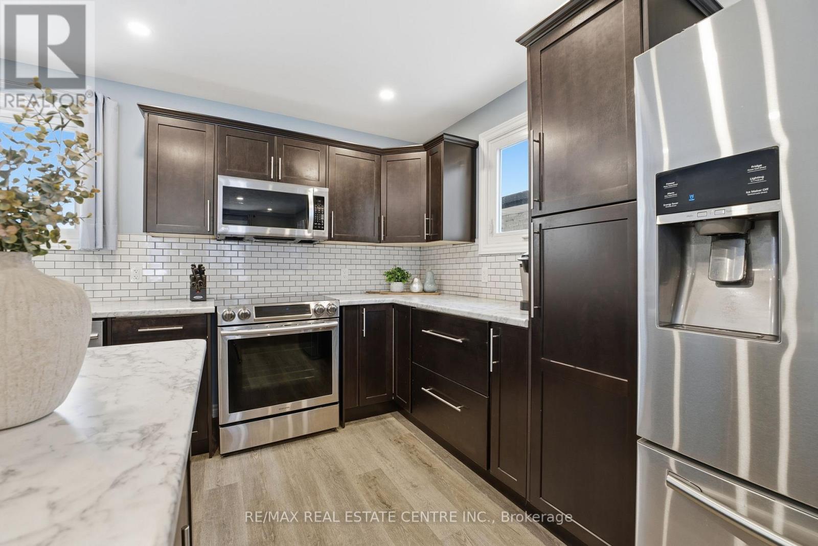 139 The Country Way, Kitchener, Ontario  N2E 2L1 - Photo 15 - X12665648