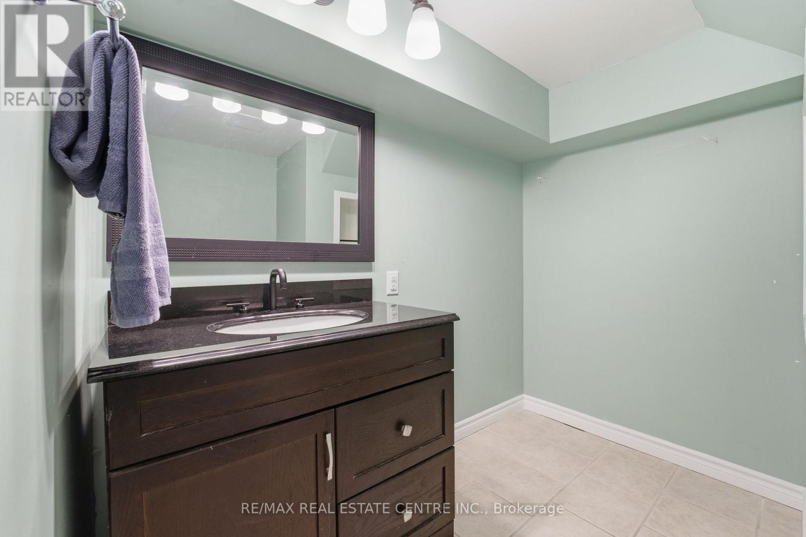 139 The Country Way, Kitchener, Ontario  N2E 2L1 - Photo 26 - X12665648