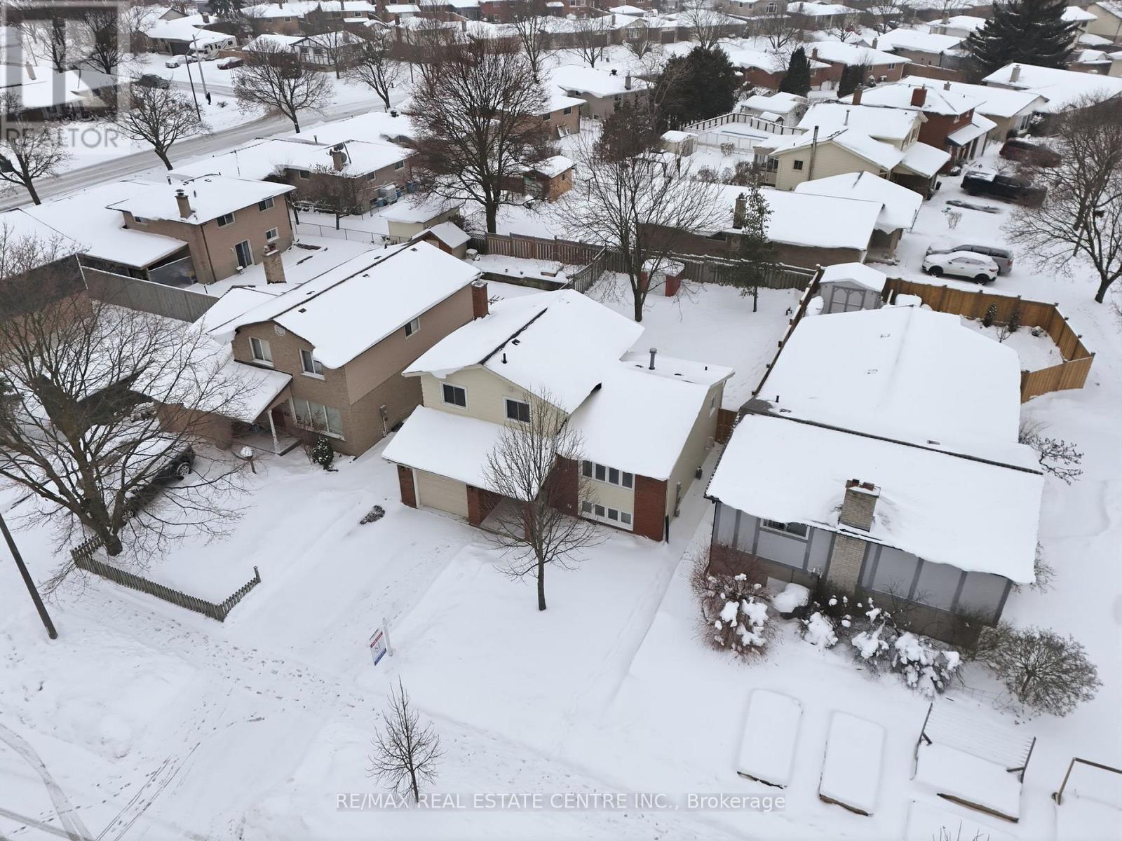 139 The Country Way, Kitchener, Ontario  N2E 2L1 - Photo 32 - X12665648