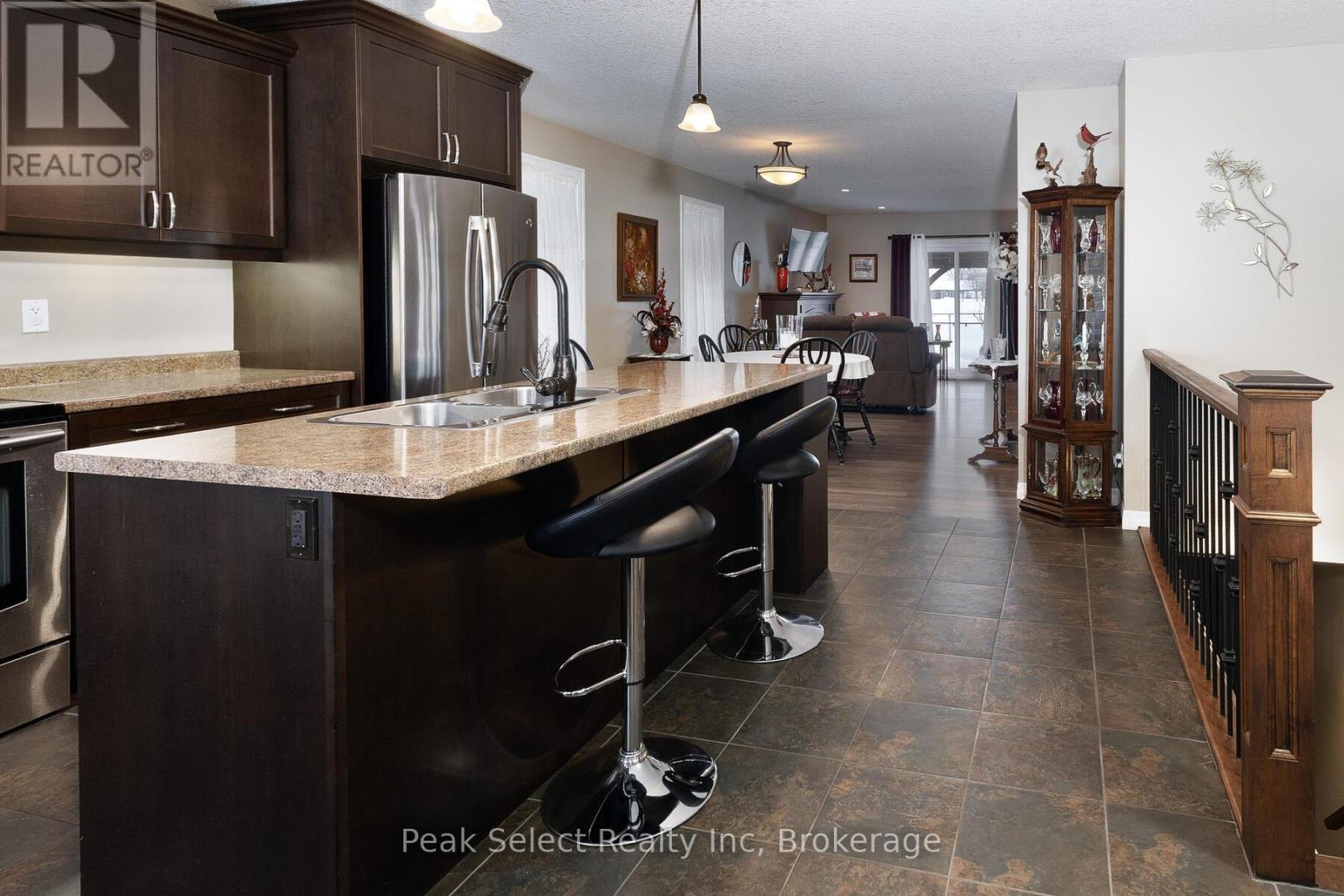 34 Homefield Court, St. Marys, Ontario N4X 0A4 - Photo 8 - X12577662