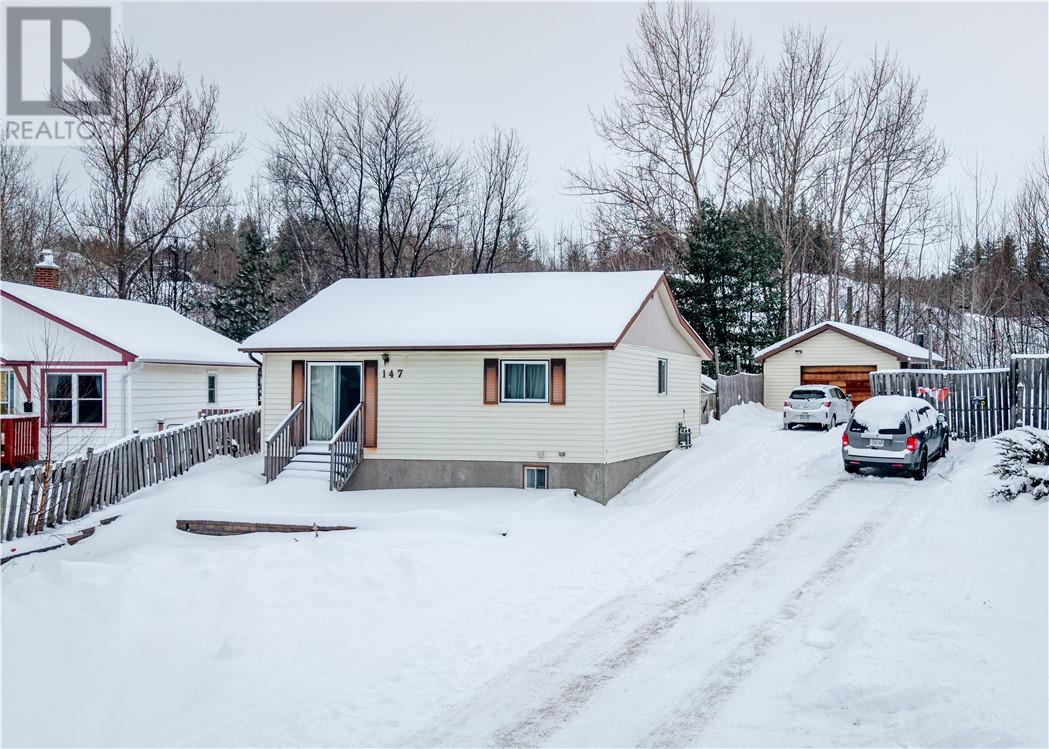 147 Walter Avenue, Sudbury, Ontario  P3C 3B2 - Photo 1 - 2126000