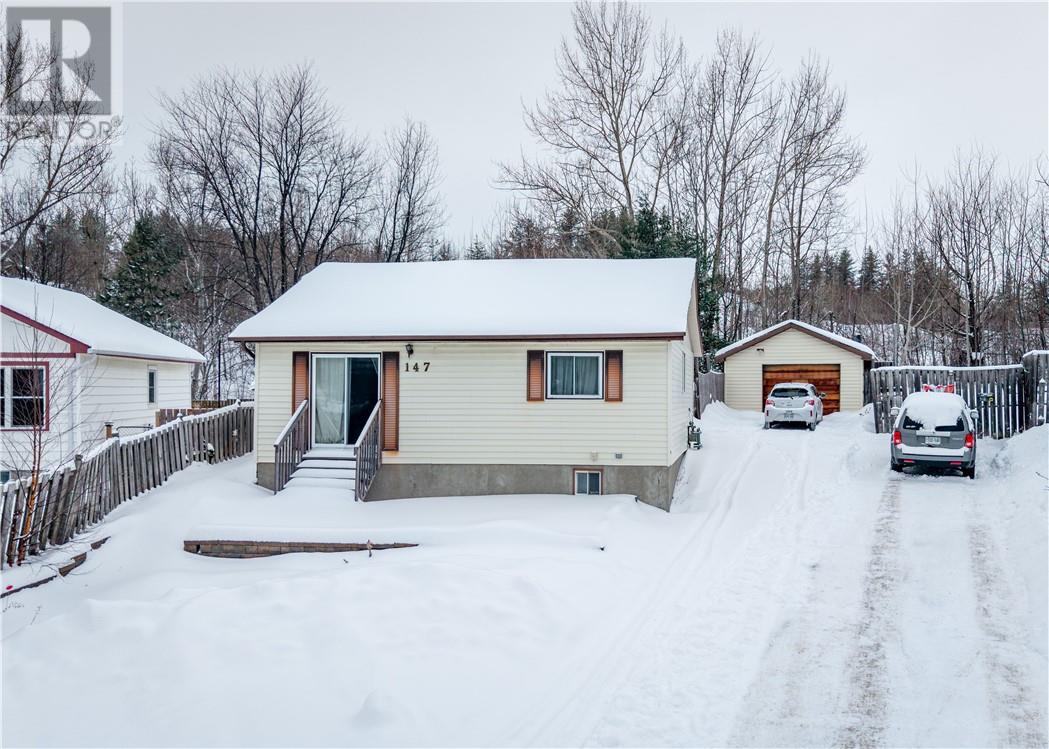 147 Walter Avenue, Sudbury, Ontario  P3C 3B2 - Photo 2 - 2126000