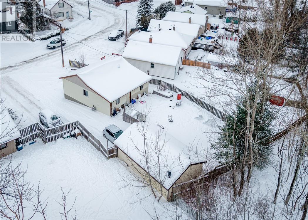147 Walter Avenue, Sudbury, Ontario  P3C 3B2 - Photo 5 - 2126000