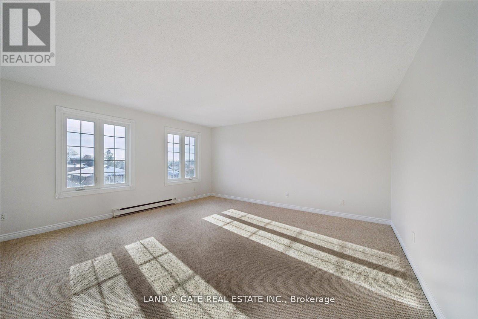 314 Hillside Avenue, Oshawa, Ontario  L1J 1T5 - Photo 8 - E12665744