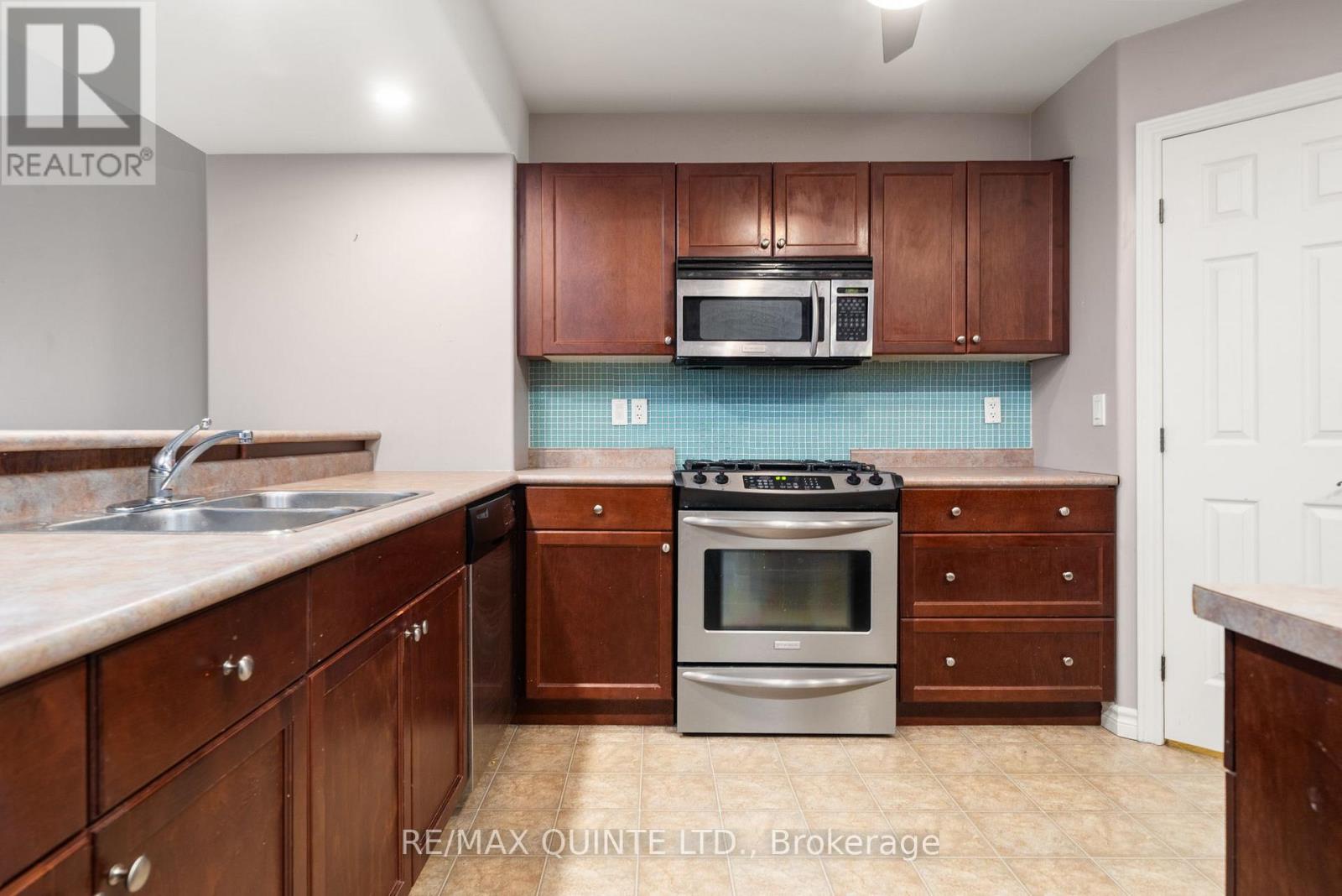 31 Sarah Court, Belleville (Belleville Ward), Ontario  K8P 0A1 - Photo 11 - X12665766