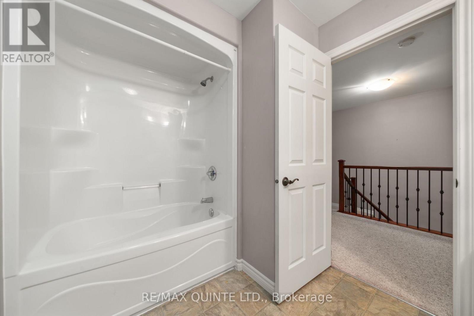 31 Sarah Court, Belleville (Belleville Ward), Ontario  K8P 0A1 - Photo 20 - X12665766