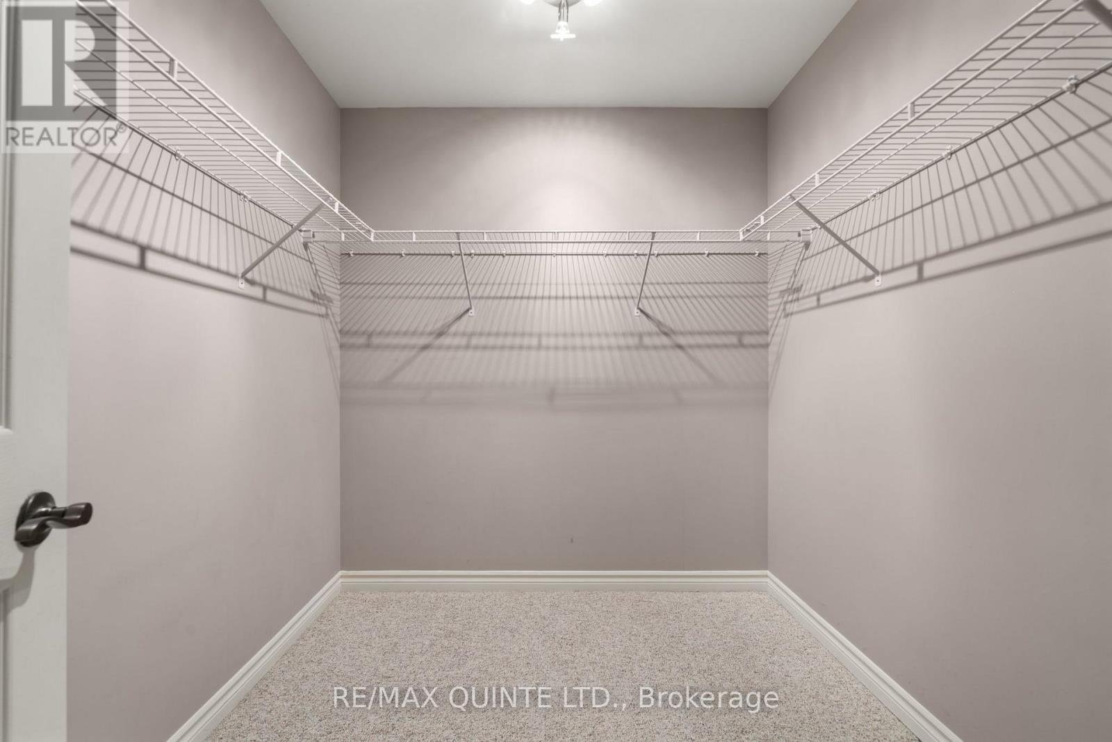 31 Sarah Court, Belleville (Belleville Ward), Ontario  K8P 0A1 - Photo 21 - X12665766