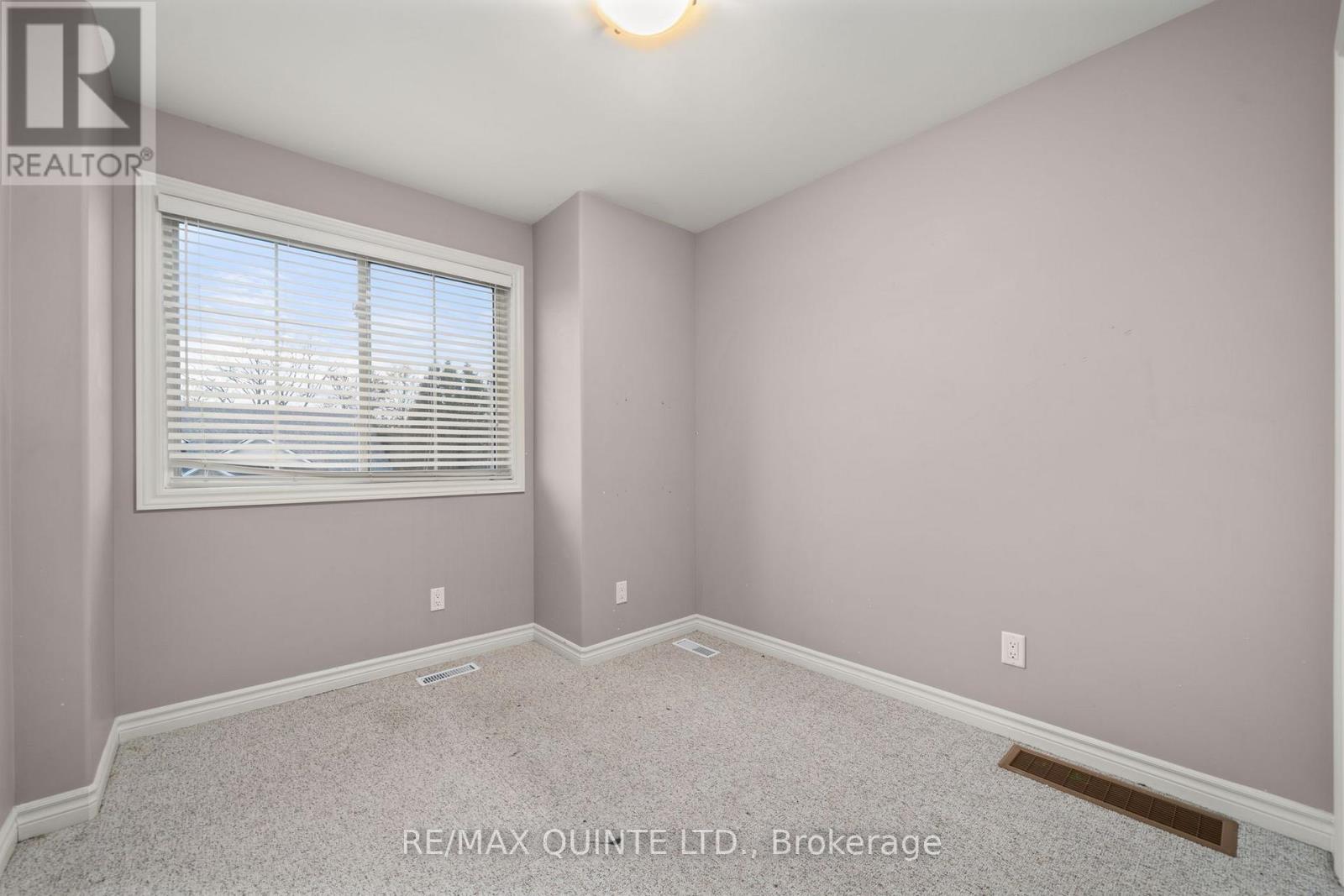 31 Sarah Court, Belleville (Belleville Ward), Ontario  K8P 0A1 - Photo 22 - X12665766